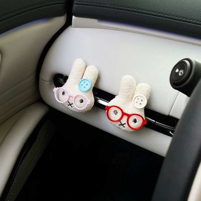 안경을 쓴 귀여운 토끼 자동차 에어벤트 향수 클립 아로 - Car Vent Diffuser 리뷰 및 가격
